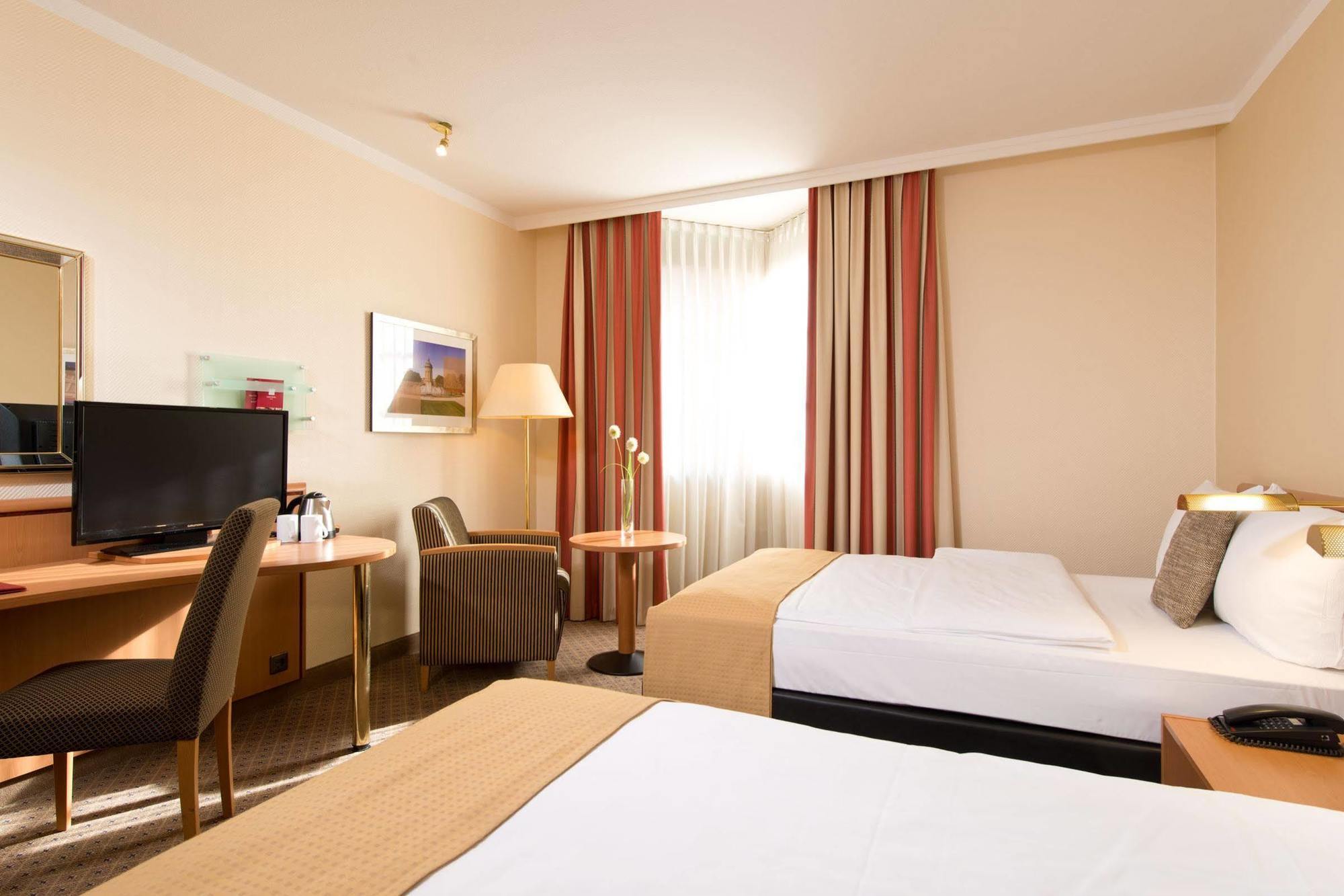 Leonardo Hotel Mannheim City Center Exterior photo